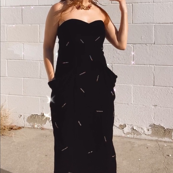 Vintage Black Strapless Sweetheart Velvet Dress